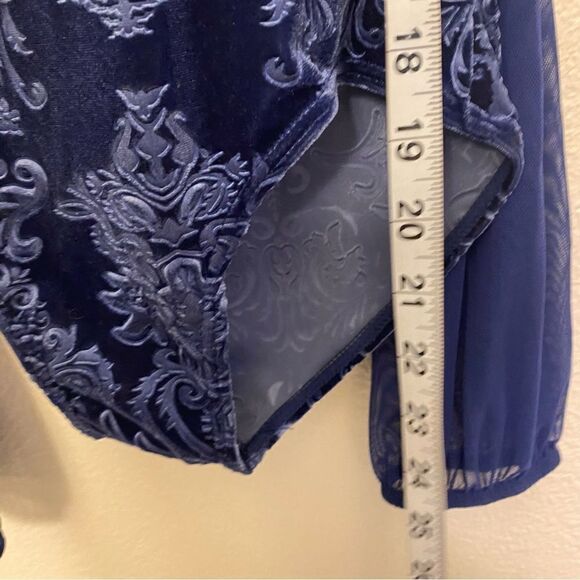 WEISSMAN Dance costume blue poet sleeve velvet burnout Heathens 10861 MC 10/12 - Picture 4 of 9